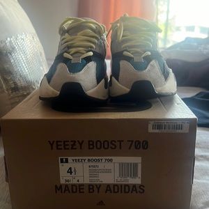 Yeezy Boost 700 Wave Runner 🌊🌊